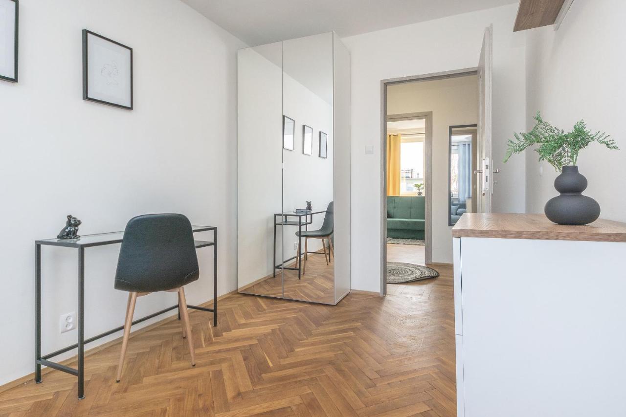 Glow Apartments, Apartament Kolobrzeska Гданьск Экстерьер фото